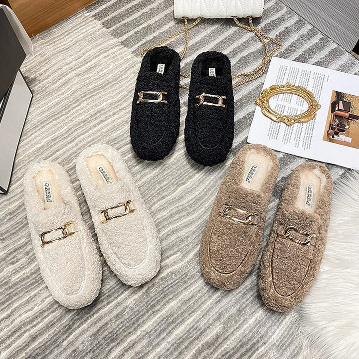 Robuste Sohle des Damen Winter Loafers, warm und rutschfest, ideal als Hausschuh oder Freizeitschuh für den Winter.