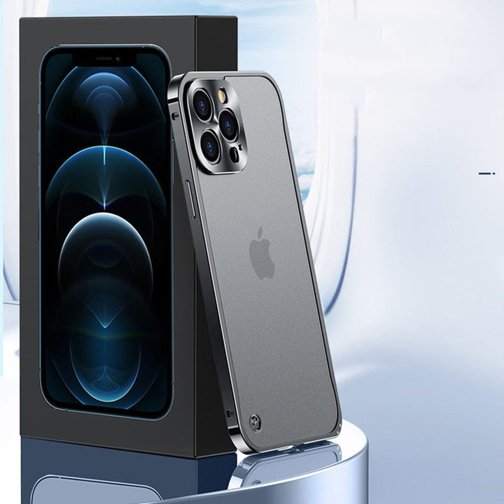 Elegante Aluminium Schutzhülle für iPhone, schlankes Design & stoßfester Handy Schutz.