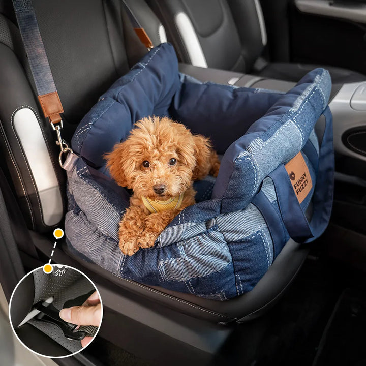 Langlebiger ISOFIX Hundesitz, strapazierfähig und waschbar, für hygienische Autofahrten mit Hund.