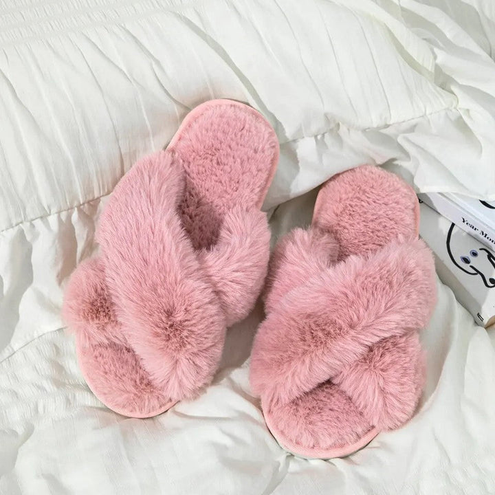 Elegante Damen Kreuzband Hausschuhe; stilvolle Winter-Slippers für Damen, warm, kuschelig und sehr bequem.