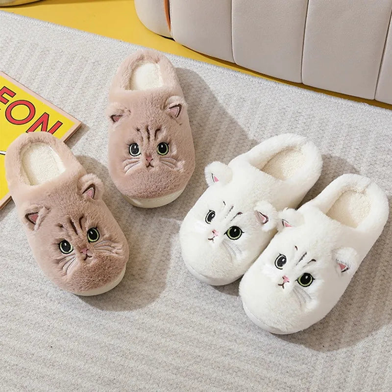 Dorie Hausschuhe von oben: Unisex-Modell mit entzückendem Katzen-Gesicht, super weich und warm.