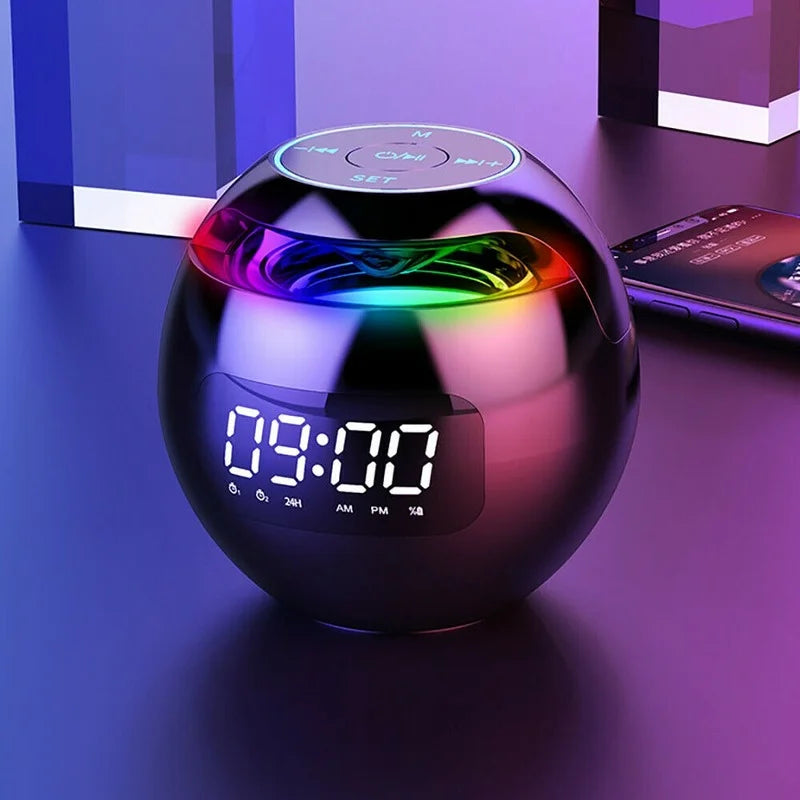 Multifunktionaler Wecker, Bluetooth Lautsprecher und Nachtlicht mit LED-Anzeige für Schlafzimmer.
