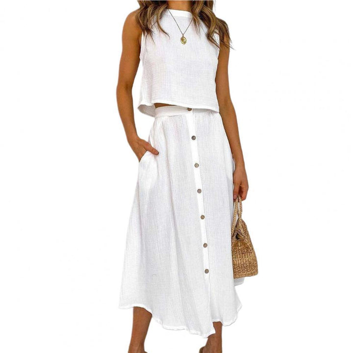 Modisches ärmelloses Sommerkleid für Damen, luftig und stilvoll für jede Sommergarderobe.