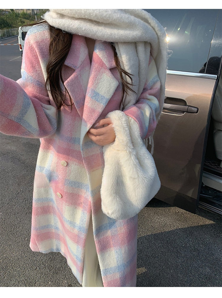 Elegante, warme Damen Winterjacke mit Knopfverschluss, lang, perfekt für stilvolle Wintertage.