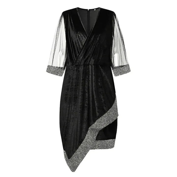 Zeitloses schwarzes Damenkleid in Übergröße, festlich, langärmlig für alle Anlässe.