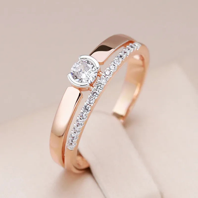 Luxuriöser Zirkonring für Damen: zeitlose Eleganz und ein funkelndes Highlight als Damenschmuck.