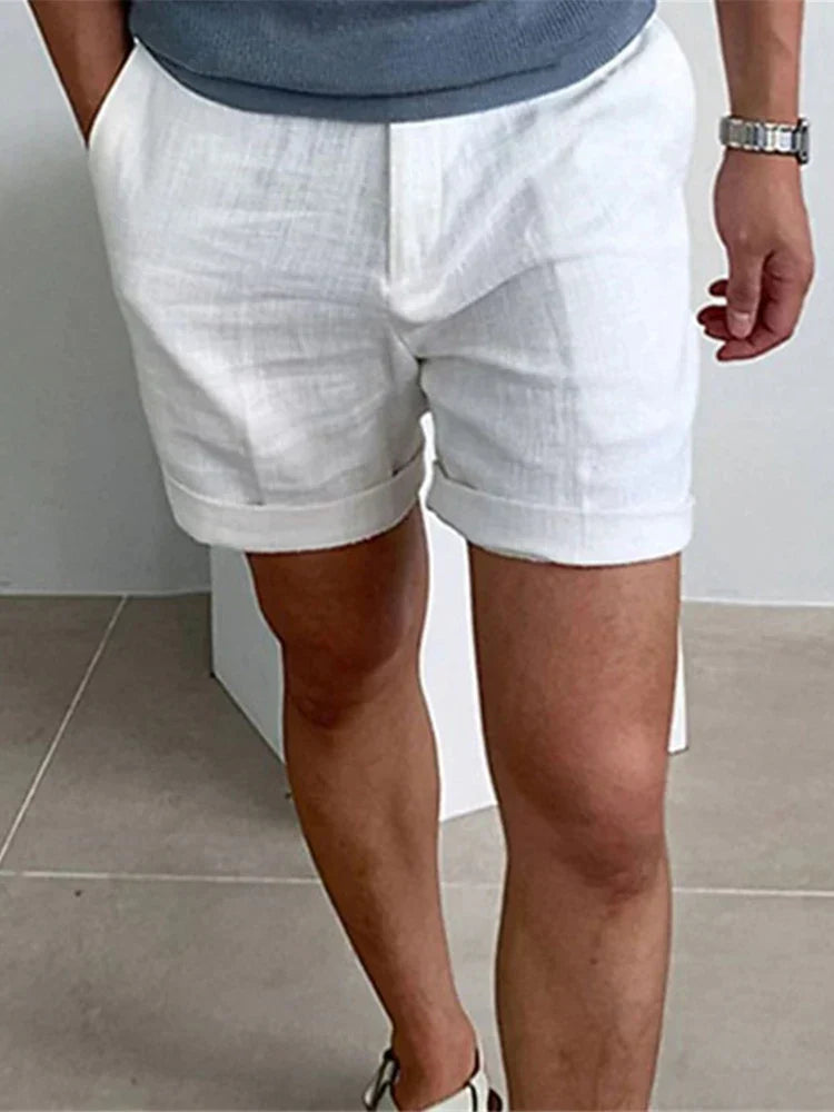 Trendige Herren Freizeitshorts: Bequem, locker und perfekt für warme Sommertage. Ergänzt jeden Sommerstil.
