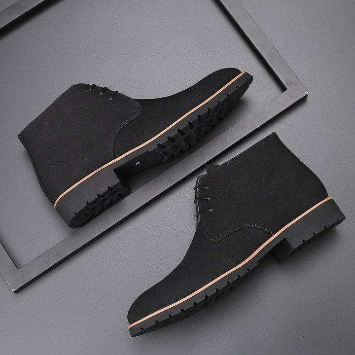 Moderne Herren Chelsea Stiefeletten für Frühling & Herbst. Bequeme, elegante Slip-on Schuhe für stilvolle Männer.