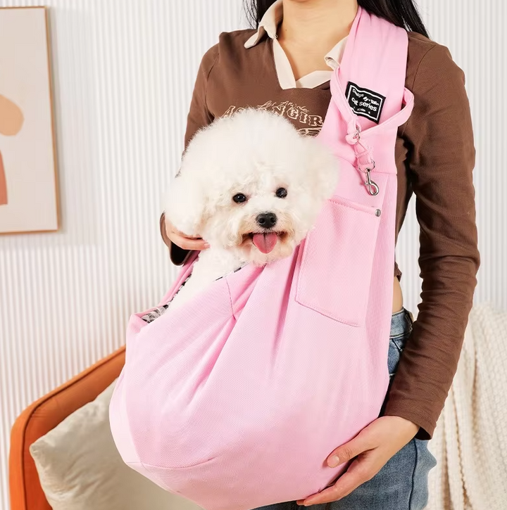 Ergonomische Hundetasche & Katzentrage für sicheres & komfortables Reisen im Auto oder unterwegs. Bequem für Haustier & Halter.