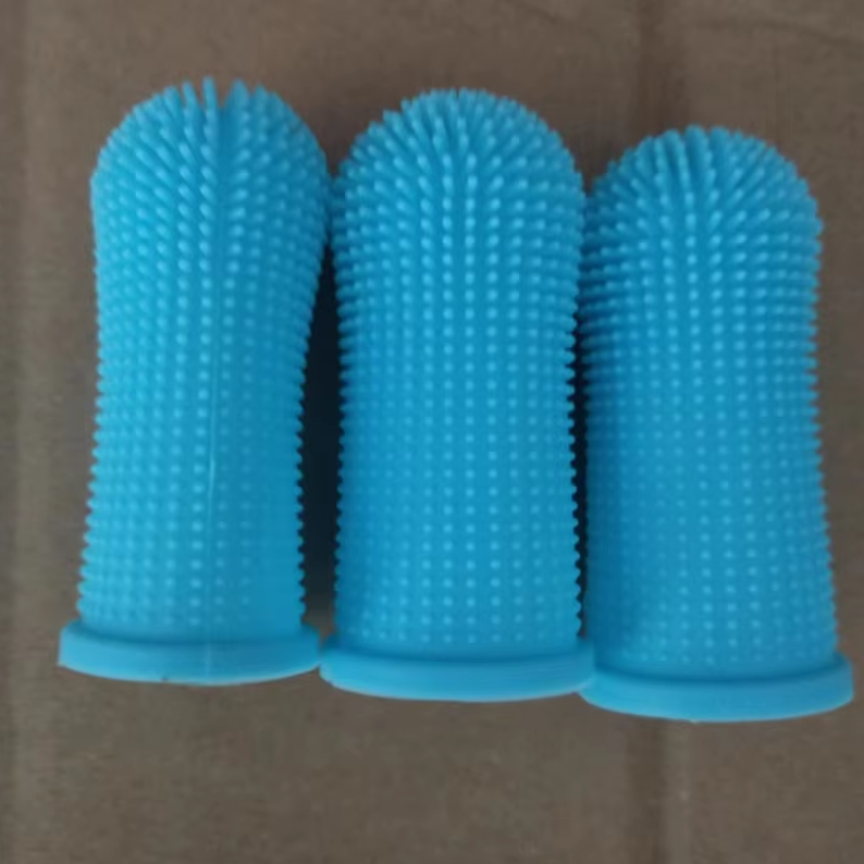 Umweltfreundliche, wiederverwendbare Fingerzahnbürste aus Silikon für die Tier-Zahnpflege.