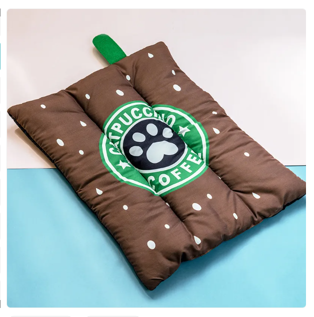 Gemütliche Kühlmatte für Haustiere mit Avocado-Muster, bietet Erfrischung für Katze & Hund im Sommer.