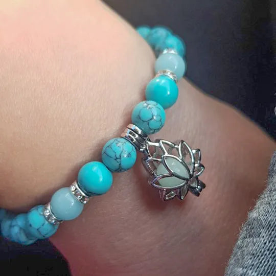 Einzigartiges Geschenk: Unisex Lotus Armband, leuchtet im Dunkeln, perfekt für Yoga & Meditation.