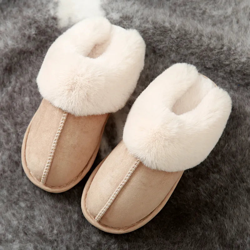 Elegante Winterpantoffeln: Feminine Damen Hausschuhe, die Wärme spenden und gleichzeitig stilvoll aussehen. Für Zuhause.