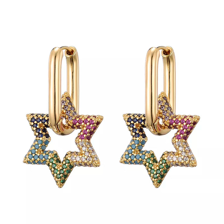 Glamouröse Damen-Creolen mit Stern-Design und Zirkonia. Ideales Geschenk, eleganter Ohrschmuck für Frauen.