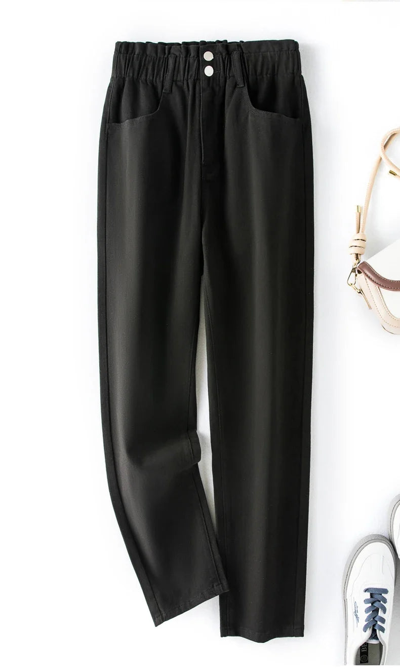 Plus Size Damenjeans, High-Waist, Stretchstoff, hellblau, perfekte Passform.