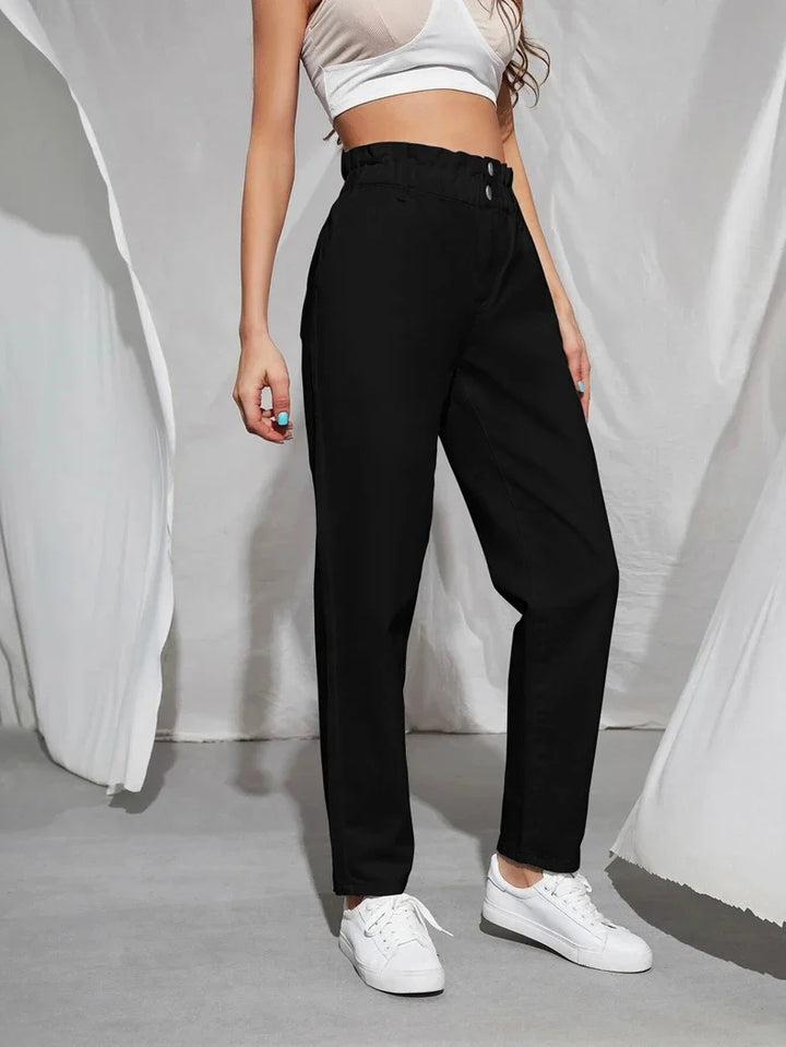 Hellblaue High-Waist Damenjeans, Übergröße, Stretch, bequemer Mom-Jeans-Look.