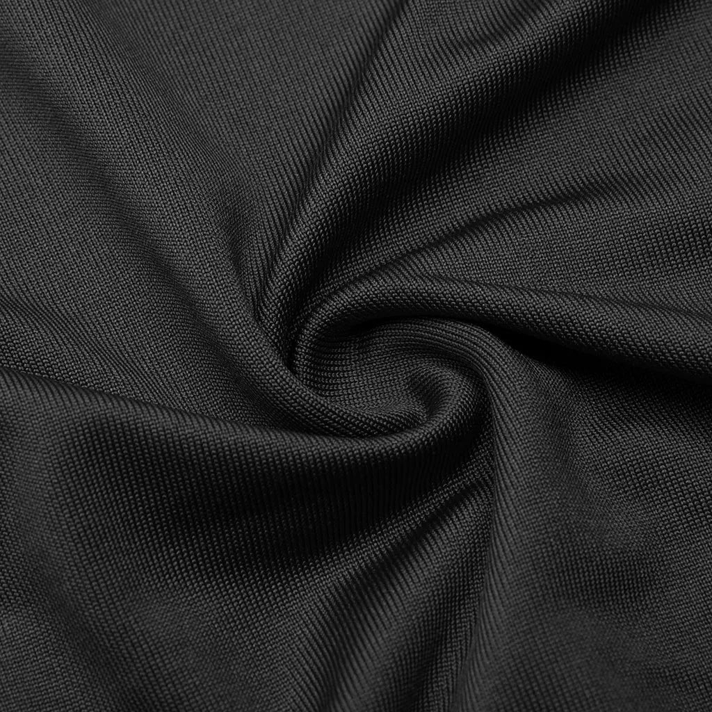 Detail Paillettenkleid Übergröße: Schimmernde Textur und hochwertiges Finish des Abendkleides.