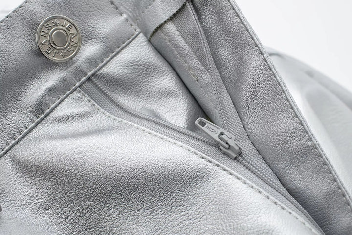 Trendige Metallic Hose für Damen, glänzend. Perfekt als elegante Hose mit hohem Bund im Herbst.