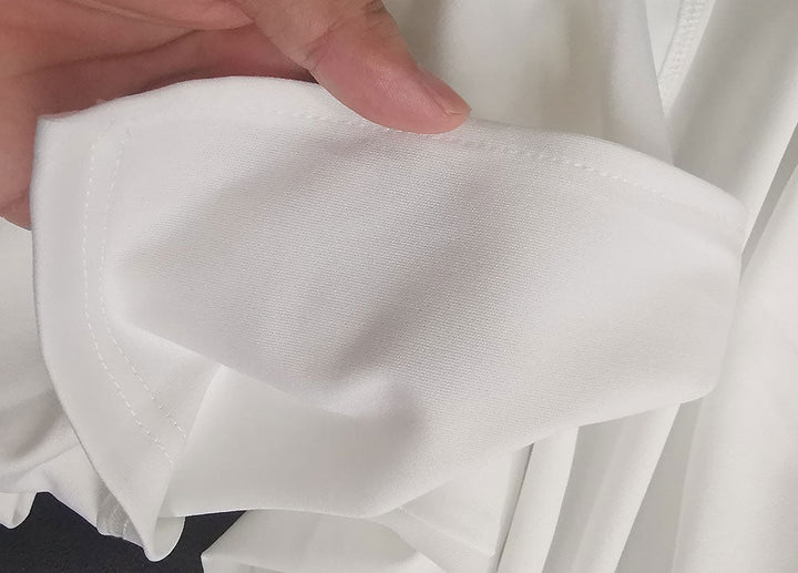 Komfortables, elegantes Frauenmode Sommerkleid. Schmeichelhaft geschnittenes Damenkleid, ideal für Alltag und Feste.