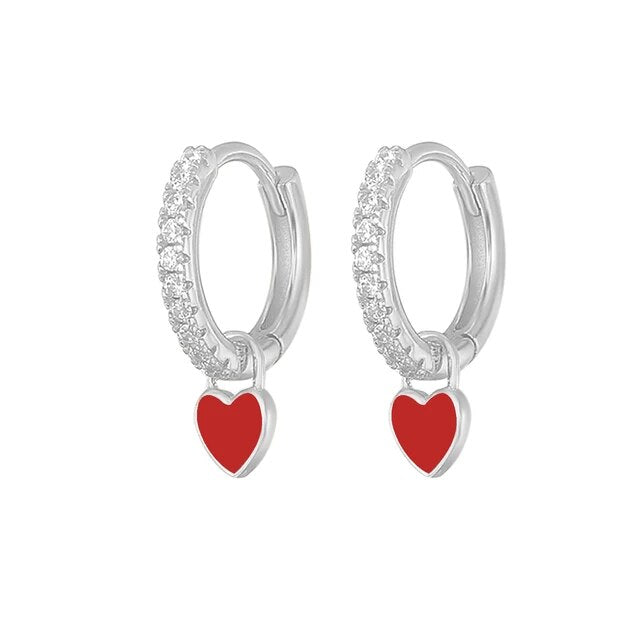 Gold Creolen mit Zirkonia, funkelnder Damenschmuck. Eine stilvolle Geschenkidee.