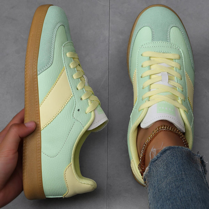 Stylische gelb-grüne Damen-Freizeitschuhe mit atmungsaktivem Design & rutschfester Sohle. Perfekt für Mode & Komfort.