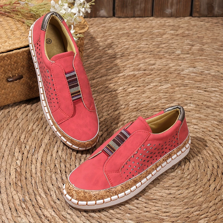 Moderne Damen Slip-On Sneaker: atmungsaktive und bequeme Freizeitschuhe. Stylische Casual Damenschuhe für jeden Tag.
