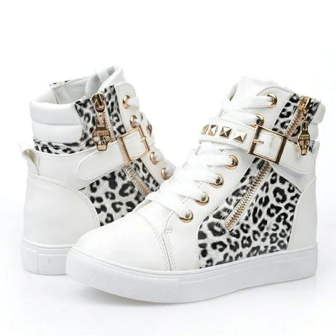 Elegante hohe Damen Sneaker, weiß, mit seitlichem Reißverschluss, perfekt als Freizeitschuh.