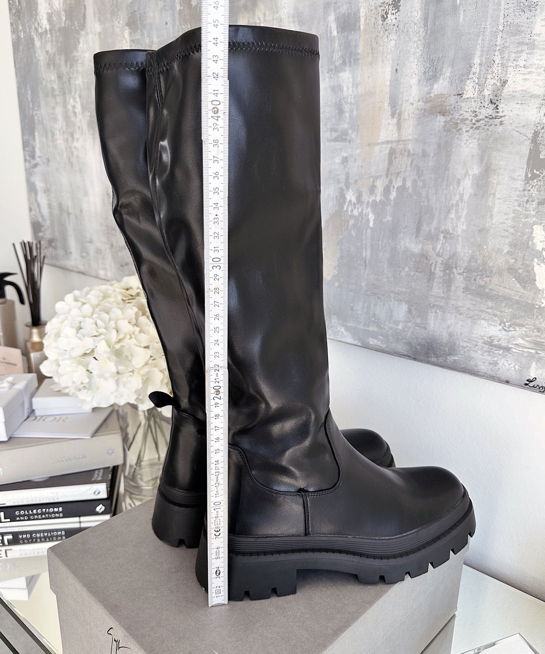 Feminine Damen Plateau Boots. Stylische Chelsea Stiefeletten mit Plateau und hohem Tragekomfort.