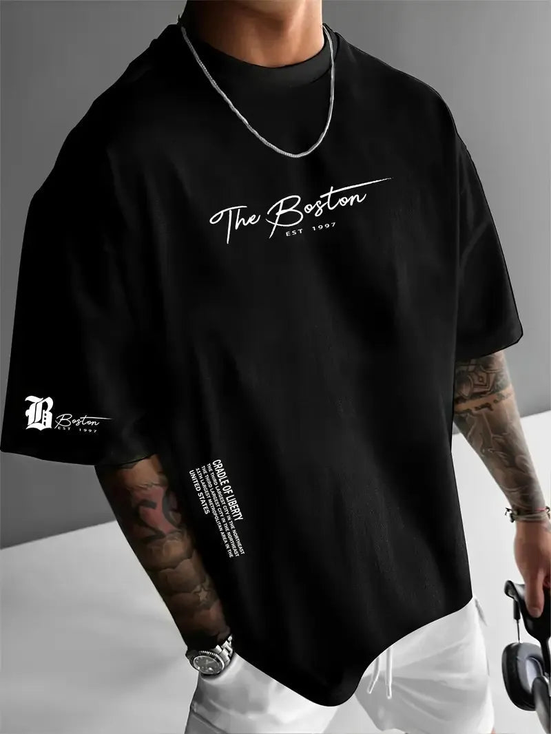 Stylisches Herren Oversized T-Shirt mit großem Grafik-Print. Perfektes Streetwear Statement Shirt.