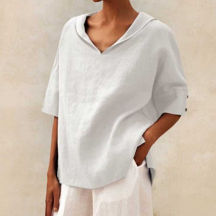 Bequemes Damen Oversized Loose Fit Top mit Kurzarm, V-Ausschnitt & Umlegekragen. Perfekt für lässige Eleganz.