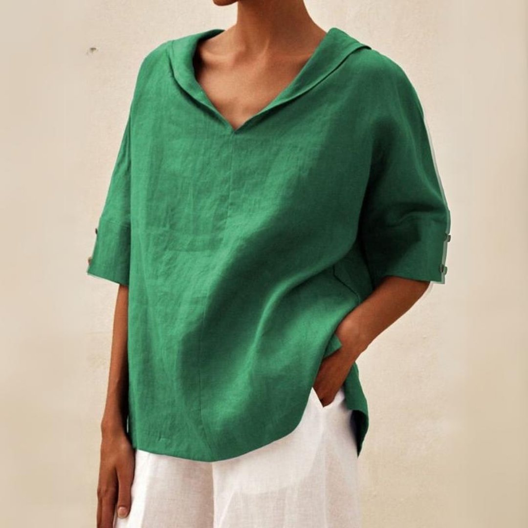 Luftiges Damen Kurzarm Top, Oversized Schnitt. Komfortable Sommerbluse mit V-Ausschnitt & elegantem Umlegekragen.