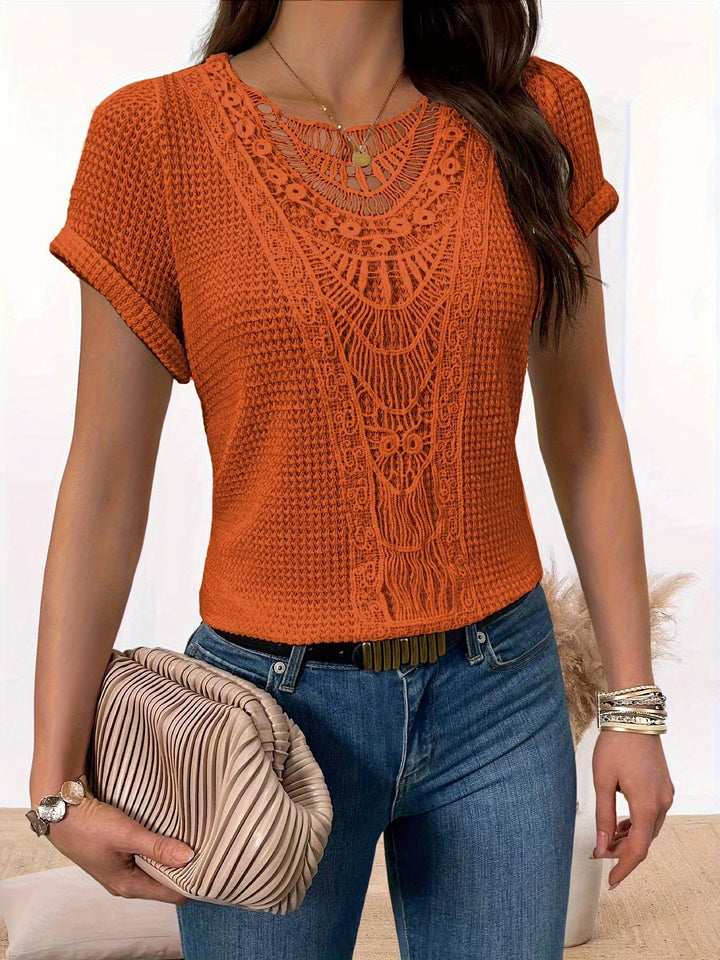 Trendiges Damen Top mit Spitze, vielseitig kombinierbar für Sommer, Freizeit und elegante Anlässe im Boho-Stil.
