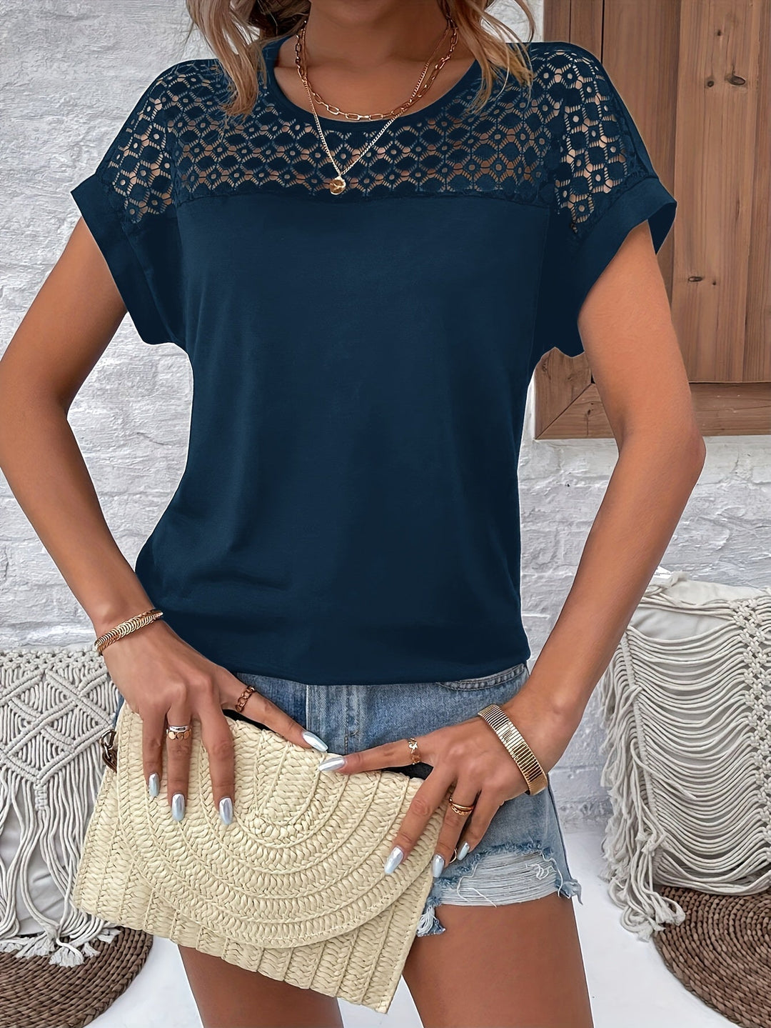 Damen Batwing Oberteil, elegant & feminin, mit Rundhals & Kurzarm. Ideal für Frühling & Sommer.