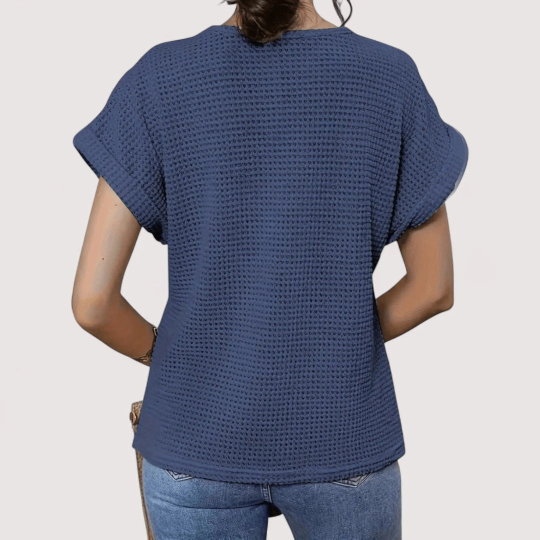 Boho-Stil Damen Top mit zarter Spitze und Waffelstruktur. Ein Must-have für sommerliche Outfits.