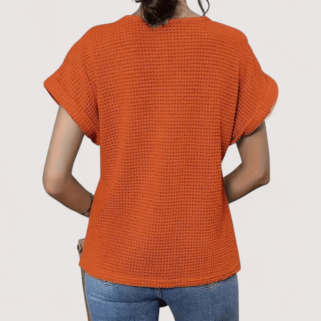 Komfortables Damen Oberteil: Waffelstruktur und Spitze. Ideal für entspannte Frühling- & Sommerlooks.