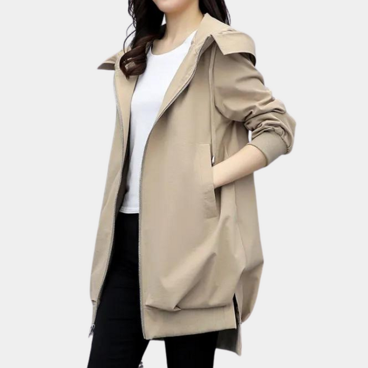 Modische Damen Übergangsjacke mit Kapuze, Stehkragen und durchgehendem Reißverschluss. Perfekt für Herbst.