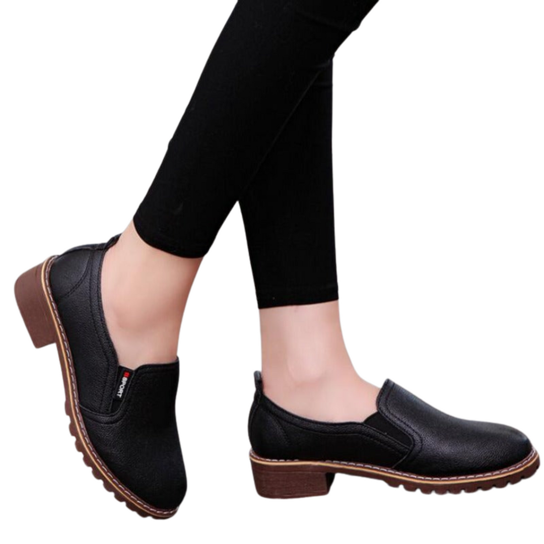 Bequeme, moderne Damen Slipper für den Alltag mit flexibler Sohle. Perfekte Freizeitschuhe für Frühling & Sommer.