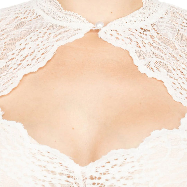 Exklusive Dirndlbluse Katherina für Damen, traditionell & modern. Ein Must-have für Ihre Trachtenkollektion.