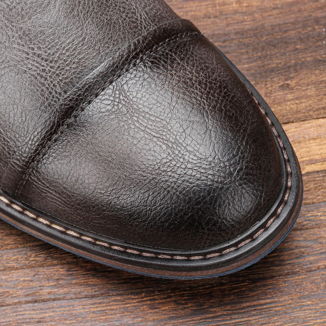 Stilvolle Herrenschuhe: Haferl Sneakers Wagner, Mischung aus Tracht & modernem Sneaker.