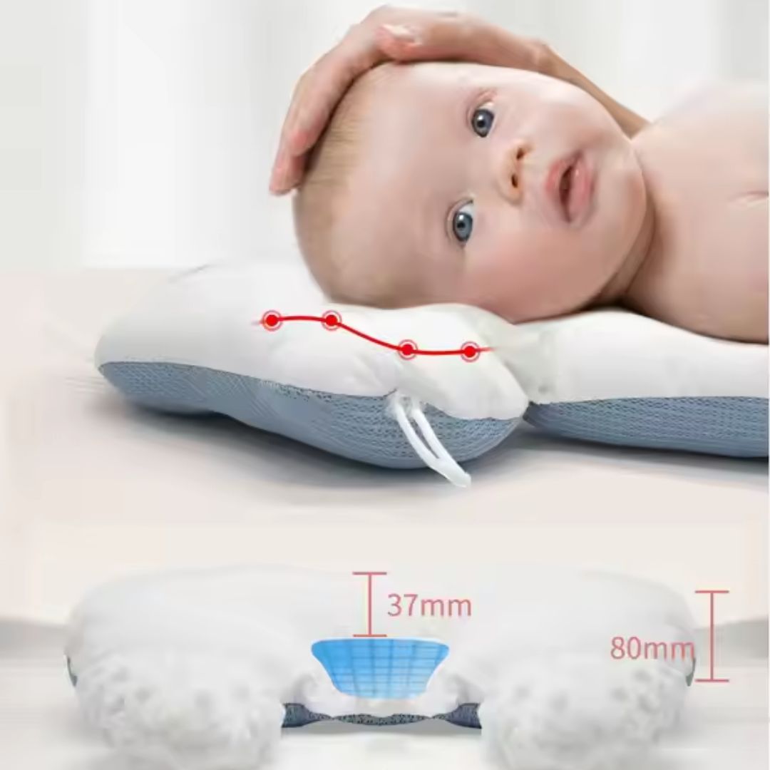 Ergonomisches Babyschlafkissen mit spezieller Mulde für optimale Kopfunterstützung & Schutz.