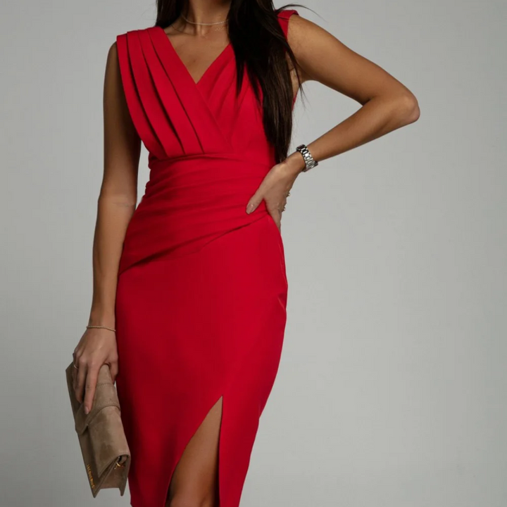 Figurbetontes Damen Cocktailkleid. Modisches Sommerkleid für elegante Frauen.