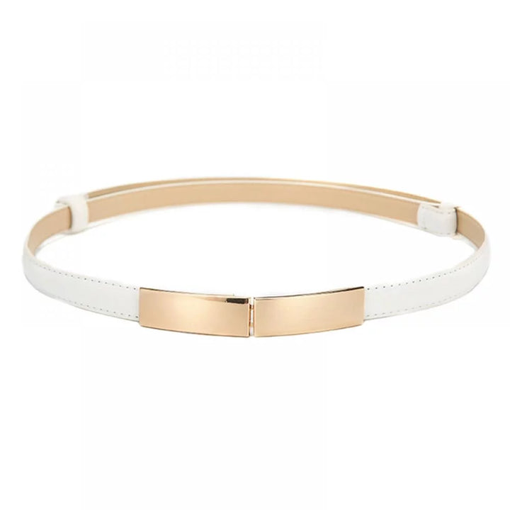 Kamelfarbener Damen Elastikgürtel mit goldener Schnalle, betont die Taille elegant und bequem.