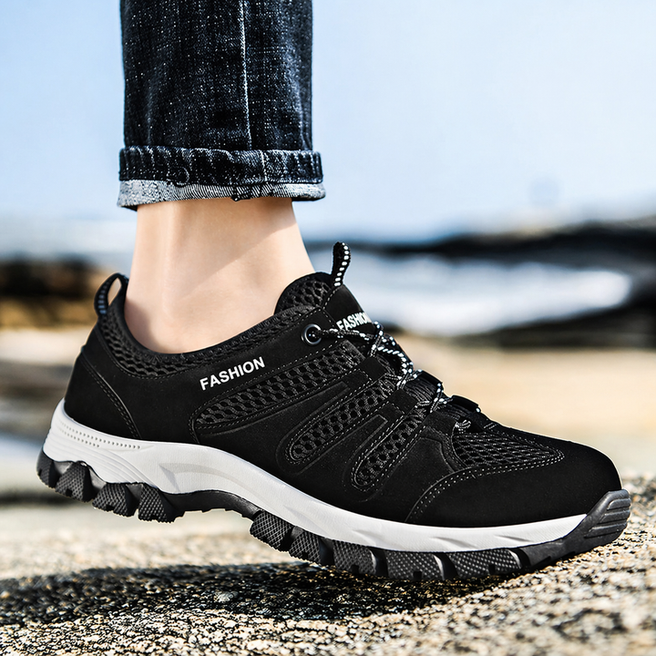 Fersenbereich der Damen Wanderschuhe mit stabilem Halt, reduziert Ermüdung bei langen Wanderungen.