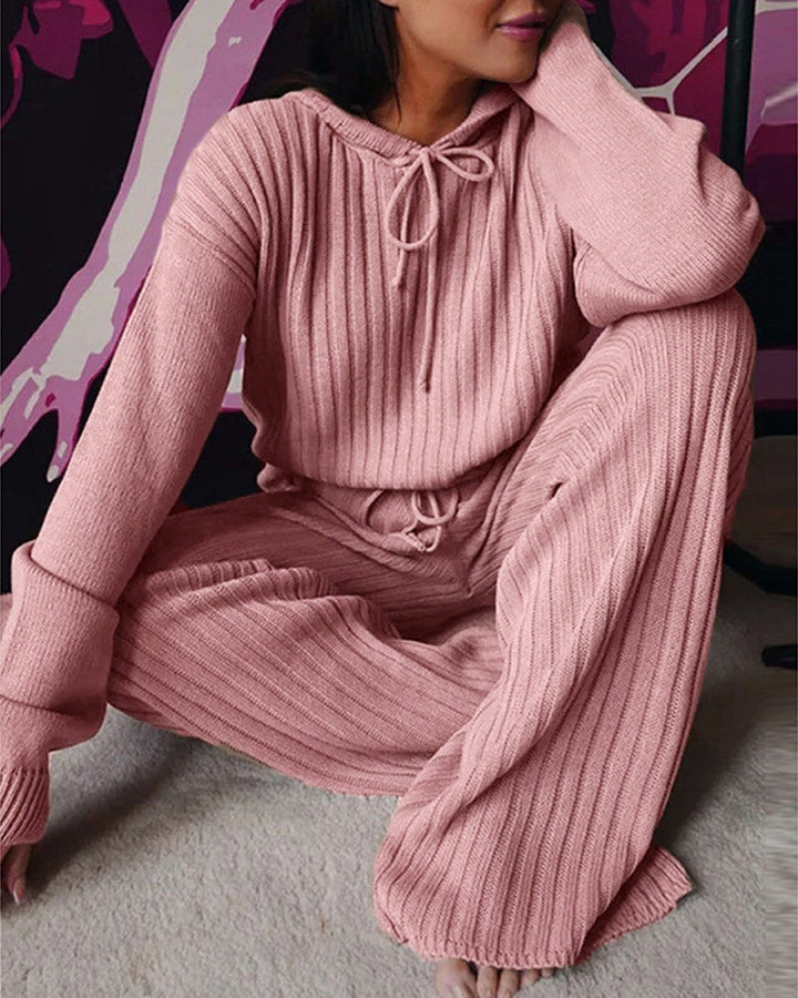 Warmer Damen Pyjama-Anzug mit Kapuze, gemütlicher Schlafanzug für Winter und Herbst.