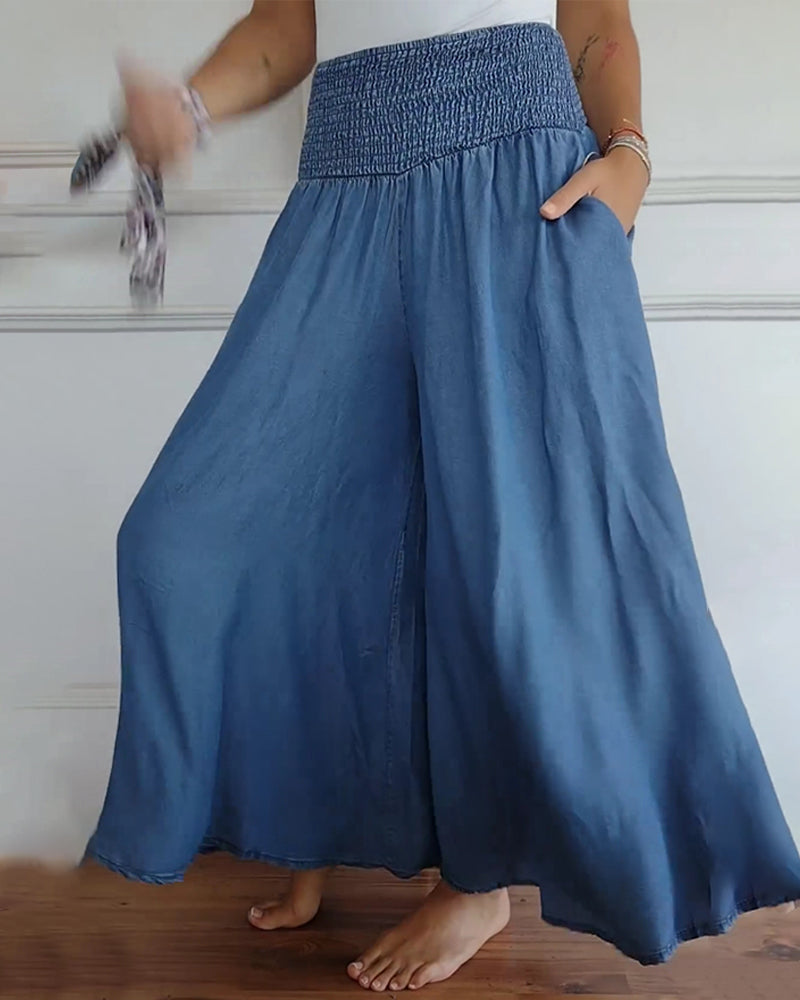 Komfortable Damenhose mit elastischem Smockbund und weitem Bein. Ideal für den Sommer, lässig & chic für viele Anlässe.