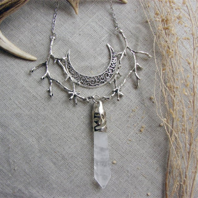 Elegante Mondsichel-Halskette unisex mit glänzendem Kristall & filigranen silberfarbenen Zweigen. Zeitloser Mondschmuck.