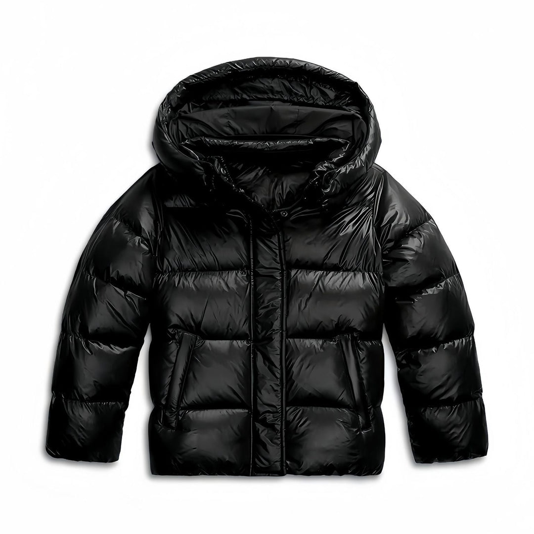 Bequeme Damen Winterjacke, gesteppt, in Schwarz, mit Kapuze für Komfort & Schutz vor Wind und Kälte.