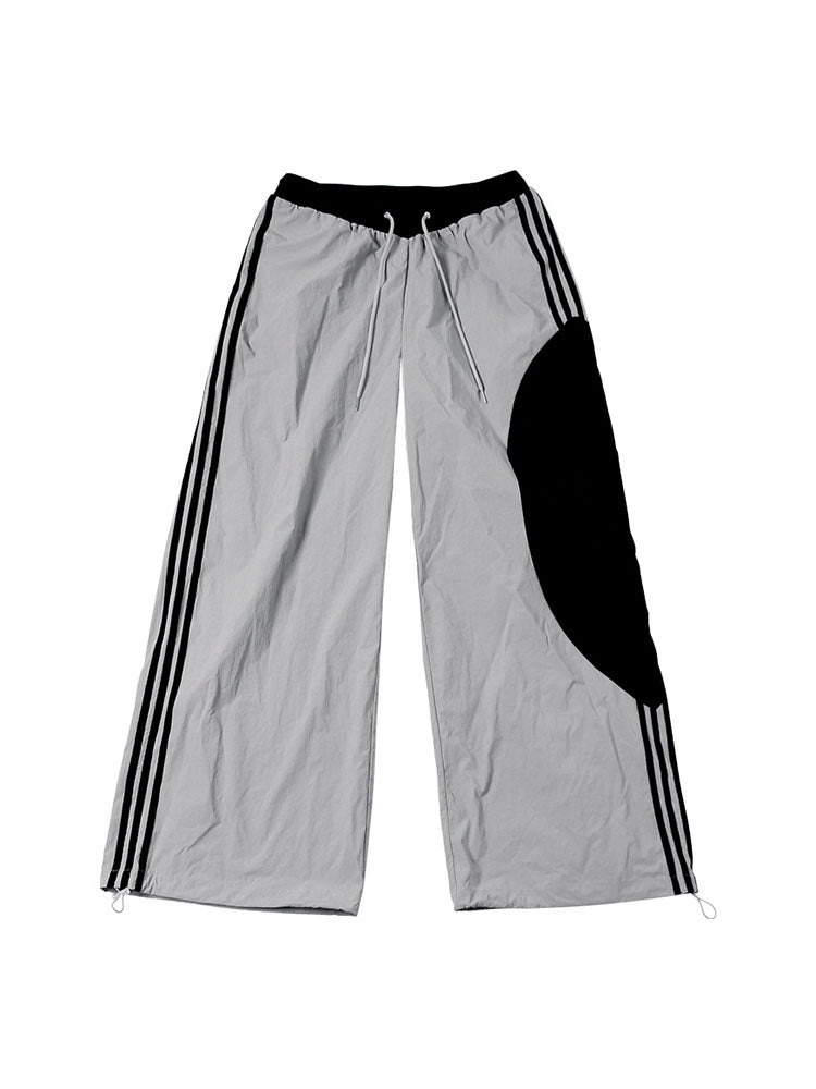 Graue Damen Oversized Jogginghose mit weitem Bein für bequemen Alltag & Freizeit. Lockerer Schnitt, elastischer Bund.