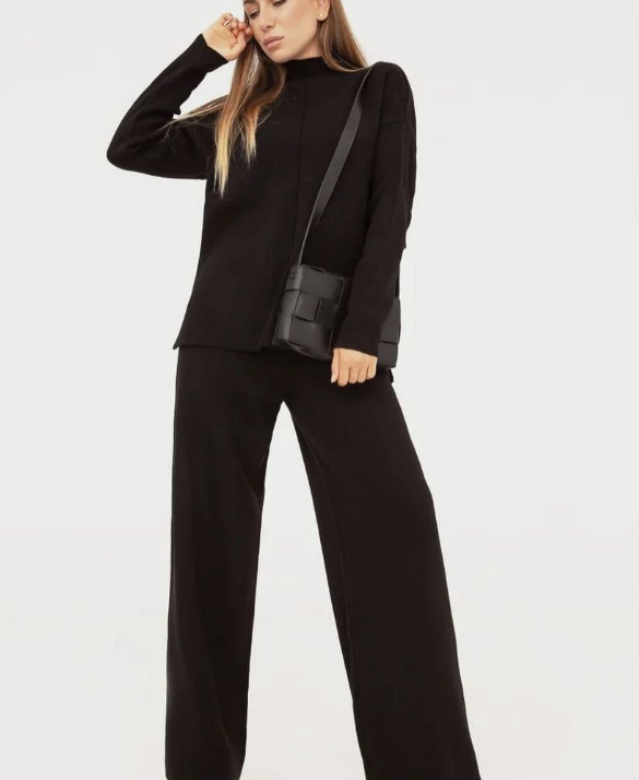 Kuscheliger Damen Hausanzug, das ideale Geschenk. Bequemer Loungewear Freizeitanzug.