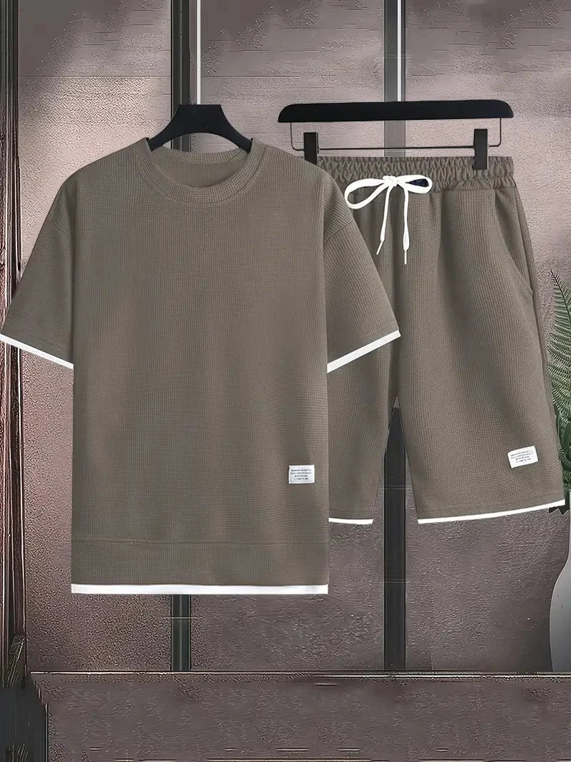 Herren Waffelstrick Set: bequemer Zweiteiler mit Kurzarmshirt & Shorts, ideal für Sommer.